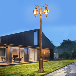 โคมไฟสนามกลางแจ้งทรงเสา สีบรอนซ์ ไฟ LED แสงวอร์มไวท์ โคมแก้ว IP66 AC 220V รับประกัน 10 ปี ใช้พลังงานแสงอาทิตย์ พร้อมเซ็นเซอร์ตรวจจับความเคลื่อนไหว ปรับความสว่างได้ - Product Image 1