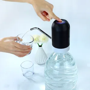 Dispositivo di pompaggio della bottiglia di acqua a botto portatile USB ricarica automatica pompa dell'acqua potabile erogatore elettrico dell'acqua