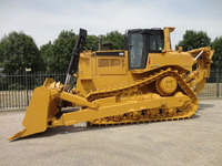 Bulldozer sur chenilles D8R avec ripper à trois dents en promotion