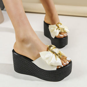 Sandales à talon compensé large pour femme, nouvelle collection 2025, à bout ouvert, avec nœud floral décoratif et semelle épaisse, style claquettes - Product Image 2