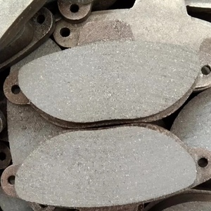 Plaquettes de frein de marque LinYi Jinchen vente directe d'usine en gros formule en céramique/semi-métallique/métallique basse/métallique lourde - Product Image 2
