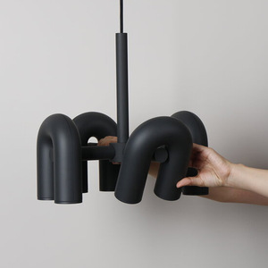 Lámpara Colgante LED de Hierro con Diseño Nórdico Moderno en Forma de U, Modelo Simple para Sala de Estar o Dormitorio Infantil - Product Image 5