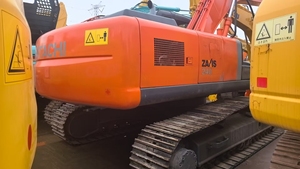 Excavatrice hydraulique Hitachi ZX240 d'occasion, 24 tonnes, importée du Japon, moteur Isuzu, soupapes Kawasaki, capacité de la benne de 1,4 m³ - Product Image 4