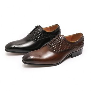 Chaussures habillées Oxford en cuir pour hommes, talon court, design italien haut de gamme - Product Image 1
