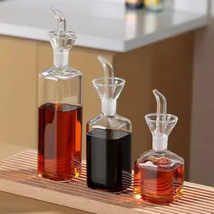 500 ml Borosilikat-Glas Speiseölflasche Glas Olivenöl Essig-Dispenser quadratische Flasche mit Auslauf für Küchengewürz