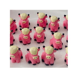 Figurines de vaches des Highlands miniatures, 100 pièces, 20*21 mm, mignonnes statues de vaches en résine, décoration de jardin féerique pour la maison, fête, décoration de gâteau, ornement - Product Image 3