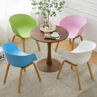 Chaise de salle à manger nordique moderne la plus vendue, fauteuil super confortable avec pieds en métal pour salon de thé, café, réception