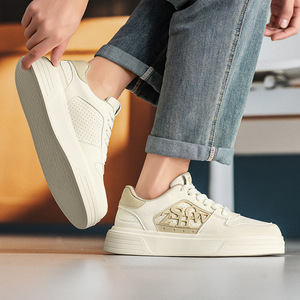 รองเท้าผ้าใบผู้ชายแบบสวม สปอร์ต สีขาว ระบายอากาศได้ดี แฟชั่นทันสมัย ปิดนิ้วเท้า กันลื่น เหมาะสำหรับฤดูใบไม้ผลิ ฤดูใบไม้ร่วง และฤดูหนาว - Product Image 2