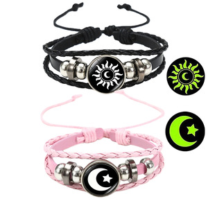 Pulsera de Cuero Trenzado Multicapa Hecha a Mano Unisex con Gema del Tiempo Sol Luna, Conmemorativa de Turismo, Venta al por Mayor - Product Image 3