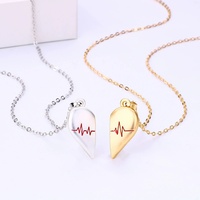 Cadeau de la Saint-Valentin pour les amoureux, collier magnétique en forme de cœur pour femmes, collier avec pendentif en forme de cœur qui attire les cœurs, 2 pièces