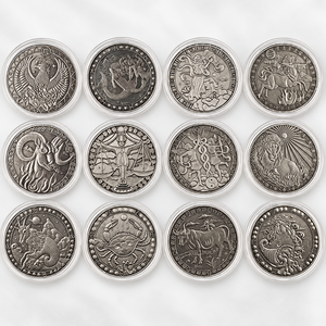 Moneta Commemorativa dei Tarocchi Zodiacali 2026, 12 Segni Placcati in Argento con Rilievo 3D e Custodia in Acrilico - Product Image 1