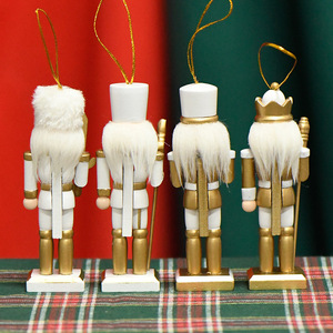 Casse-noix en bois peint en or de haute qualité, décoration de Noël à suspendre, décorations de Noël pour l'arbre de Noël, pour les fêtes - Product Image 3