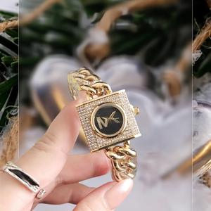 Bajo Moq personalizado su logotipo impermeable aleación silicona Correa hombres cuarzo cronógrafo hombres muñeca lujo regalo Relojes - Product Image 6