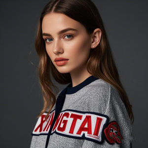 Écussons Brodés en Chenille Thermocollants en PVC avec Motif Personnalisé par un Designer pour Vêtements - Product Image 6