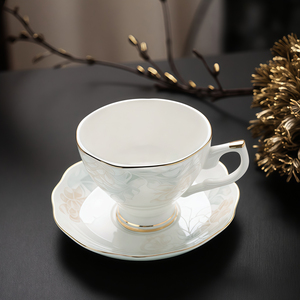 Ensemble tasse et soucoupe en porcelaine fine à pois floraux <span class=keywords><strong>vintage</strong></span>, motifs imprimés personnalisés, logo, résistant au lave-vaisselle et à la chaleur - Product Image 1
