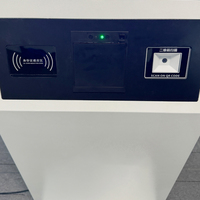 Kiosque de file d'attente de service d'individu 32 pouces avec l'imprimante thermique et le scanner facultatifs d'identification