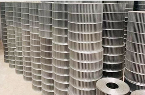 Animal <b>Netting</b> 15mmx100mm Slot Mesh 2.0mm Galvanized for Free Range Duck Fencing and Poultry Yard Protection Systems - Product Image 4
