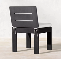 L'ensemble de table et de chaises de mobilier d'extérieur en aluminium de qualité supérieure est étanche au soleil pour les cours