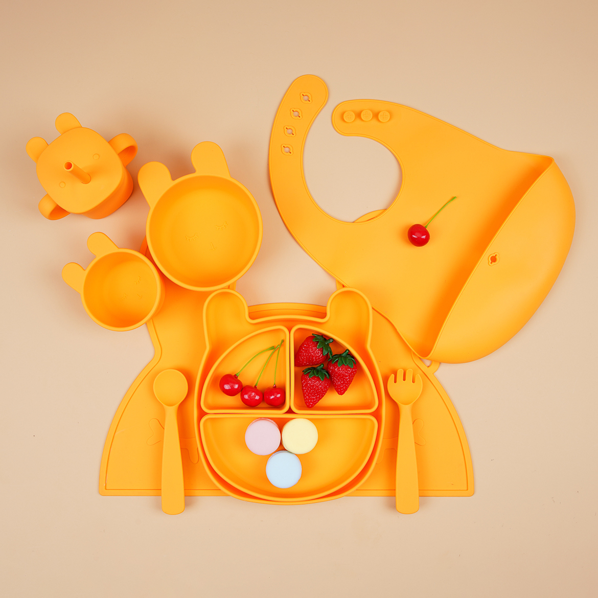 Vaisselle en silicone en forme de lapin (ensemble de 9 pièces) - Orange vif