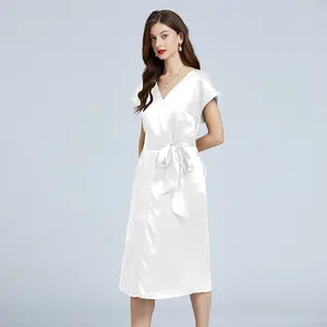 कस्टम होलसेल सिल्क क्लब पार्टी ड्रेस महिलाओं के लिए 100% शहतूत सिल्क नाइट ड्रेस मध्य लंबाई की सिल्क ड्रेस