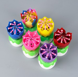 Bougie d'<span class=keywords><strong>Anniversaire</strong></span> Fleur Musicale Étonnante, <span class=keywords><strong>Bougies</strong></span> de Gâteau S'Ouvrant, Lotus Chantant Rotatif pour Décoration de Fête - Product Image 4