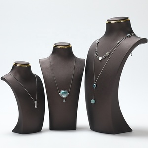 लक्जरी चमकदार काले बेज पु चमड़े के हार प्रदर्शन का प्रतिमा मेनेक्विन सोने से सजे भंडारण के लिए खड़ा है - Product Image 5