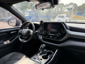 Crown Kluger Modello 2022 2.5L 4WD Edizione Lusso, 35.<span class=keywords><strong>500</strong></span> Miglia, 2.5L, 192 CV - Product Image 6