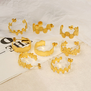 Nuovi <span class=keywords><strong>Orecchini</strong></span> a Cerchio Geometrici in Acciaio Inossidabile Elettroplaccato, Stile Europeo e Americano, Versatili e Unici, Popolari <span class=keywords><strong>Online</strong></span> per Donne - Product Image 2