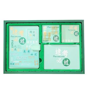 Set Regalo Quaderno A5 con Design Tematico 'Speriamo tu passi le prove', per il <span class=keywords><strong>Ritorno</strong></span> a Scuola, Ufficio e Lavoro, Rilegatura a Spirale, Carta 100g, Stampa Digitale - Product Image 1