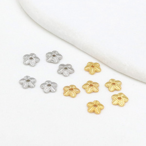 Juego de 14 piezas chapadas en oro, que conservan el color, con diseño de orquídea de seis pétalos de 6 mm, tapa de flor de perla chapada en oro, soporte para cuentas de pulsera DIY - Product Image 3