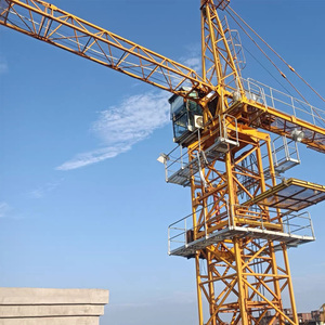 Grúa Torre Plana Zoomlion QTZ50 de 5 Toneladas y 50 Metros con PLC y Motor, Modelo 2019-2022, Certificada para Construcción en EAU - Product Image 5