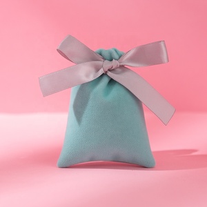 Sac à cordon en velours 7x9cm avec ruban en soie pour bijoux, emballage élégant pour le rangement et la décoration de maquillage - Product Image 6