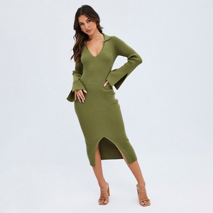 โรงงาน OEM ผลิตเสื้อถักคอวี แขนยาว สำหรับฤดูหนาวและฤดูใบไม้ร่วง ชุดเดรสไหมพรมยาว ดีไซน์หรูหรา - Product Image 5