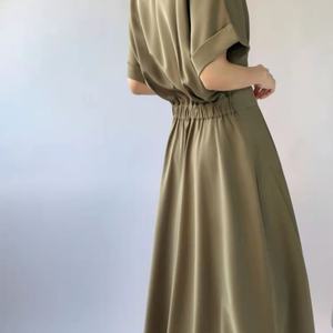 Nouvelle Robe Chic Française Haut de Gamme pour Femme à Manches Longues avec Motif et Logo sur le Devant, Boutonnée, Longueur Maxi, Taille Empire, Couleur Unie - Product Image 2