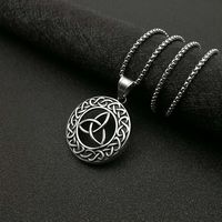 Collier en acier inoxydable vintage pour homme avec pendentif noeud celtique Viking pour cadeau