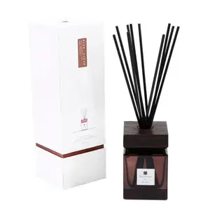 Frasco de perfume retângulo de vidro da cor escura, frasco vazio de 200ml 100ml, difusor de palhetas, garrafa de vidro com tampa de madeira