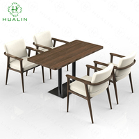 Ensemble de table à manger, de chaises et de banquettes en bois massif HUALIN Restaurant ; Usine de personnalisation de mobilier de restaurant
