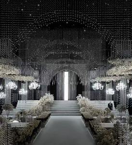 ديكور قاعة أفراح ومناسبات بالزهور مع تصميم قطع مركزية وتزيين سقف القاعة - Product Image 5