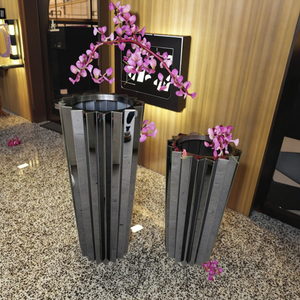 Vaso <span class=keywords><strong>da</strong></span> Terra Moderno per Esterni a Basso MOQ / Lussuoso Vaso Grande in Metallo Nero per Fiori / Vaso per Piante <span class=keywords><strong>da</strong></span> Interno - Product Image 1