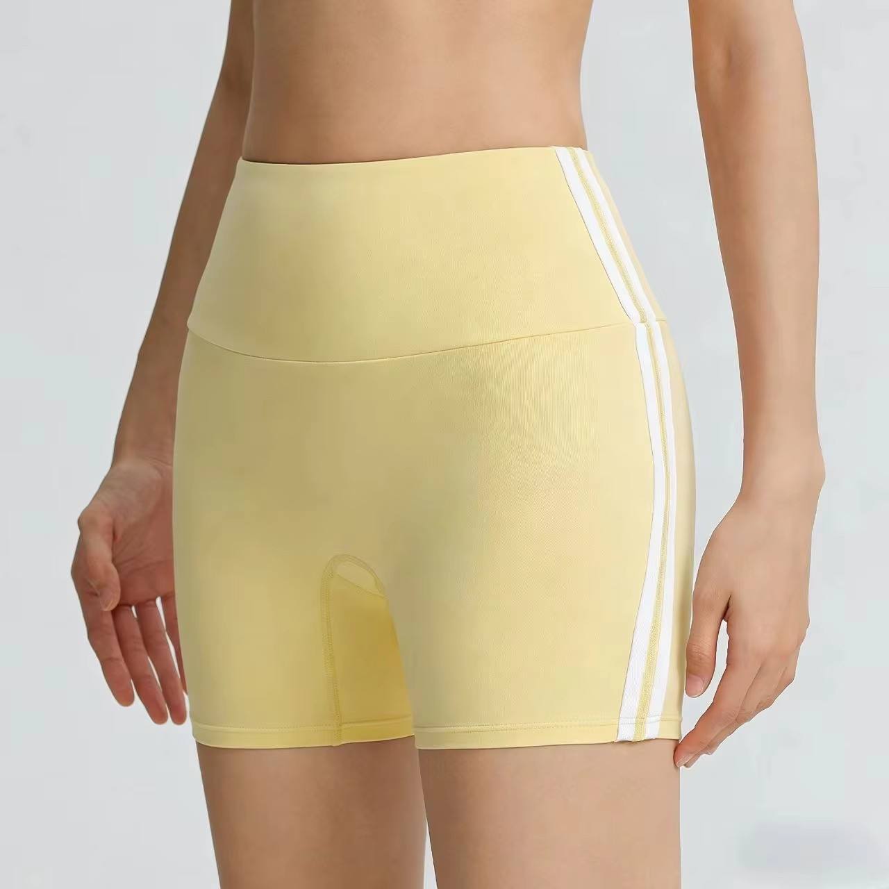 สีเหลือง