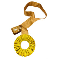 Medalla de aleación de zinc chapada en oro personalizada al por mayor, con contorno irregular, impresión a color, artesanía de fundición, lavable y con forma.