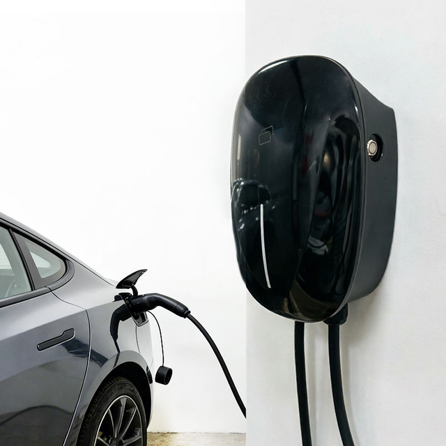 New Fast Electric Vehicles Wall-mounted Charging Station16A 11kW Type 2 Black LCD Electric Vehicle AC EV Charger Fast Charging