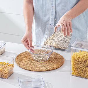 Штабелируемые кухонные прозрачные пластиковые контейнеры-органайзеры – герметичные емкости для хранения риса и сухих продуктов с крышками - Product Image 4