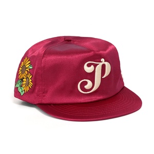 Casquette de Gros 5 Panneaux Non Structurée à Bord Court en Satin de Soie, Broderie Personnalisée, Logo, Mode, Luxe, Haut de Gamme, Ajustable avec Fermeture Snapback - Product Image 3