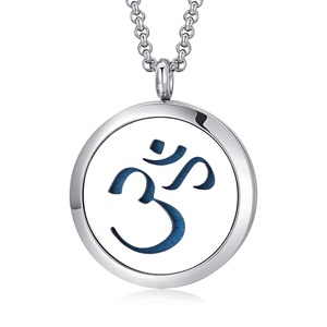 Wholesale Custom Stainless Steel Classic Aromatherapy <b>Essential</b> <b>Oil</b> <b>Diffuser</b> Necklace Pendant for Anniversary - Product Image 5