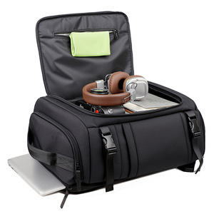 Mochila de Negocios para Hombre con Gran Capacidad, Se Puede Llevar en la Mano o al Hombro como Bandolera o al Estilo Maletín, Bolsa de Viaje Impermeable - Product Image 3