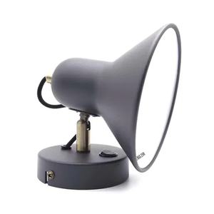 Applique da parete nera, attacco E27, design moderno, ideale per illuminazione decorativa in interni ed esterni. - Product Image 2