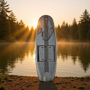 Planche de surf électrique RUSHWAVE Black Knight avec hydrofoil, longue autonomie, pagaie et pédales - Product Image 1
