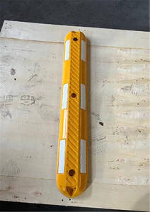 Séparateur de voie routière en caoutchouc recyclé noir, rouge et jaune 100x15x5cm pour la sécurité routière - Product Image 2