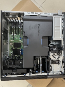 Estación de Trabajo en Torre DEL-Ls Threadripper Pro 7995WX, 128 GB de RAM, SSD M.2 de 4 TB, Resolución 8k, 1 Usuario, en Stock - Product Image 3